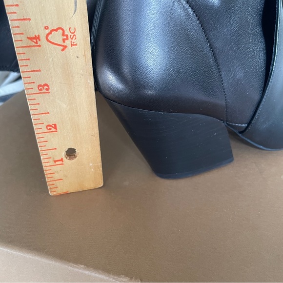 Burberry Leather Knee High Black Boots Size: 38.5 - Picture 10 of 10